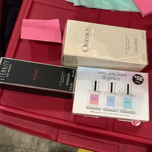 Lots f goodies - Picture 11 of 16